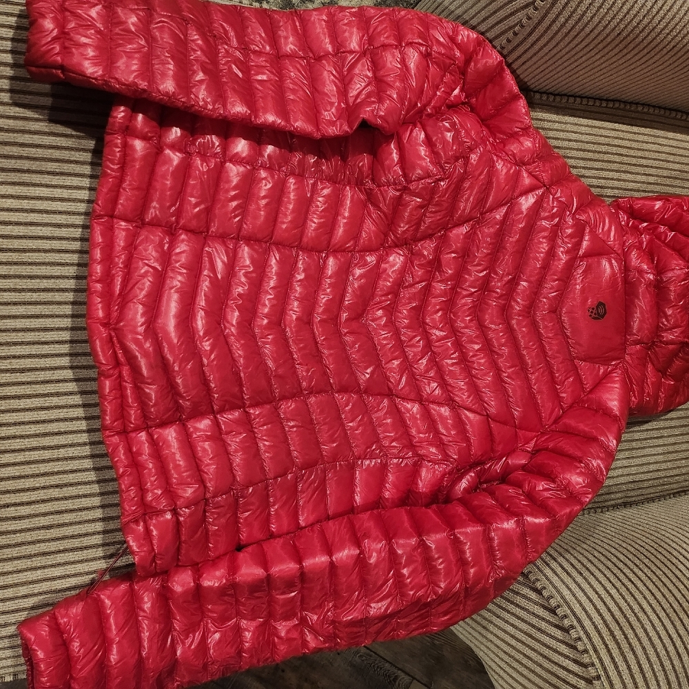 Ghost whisperer Mountain hardware UL puffy with hood
